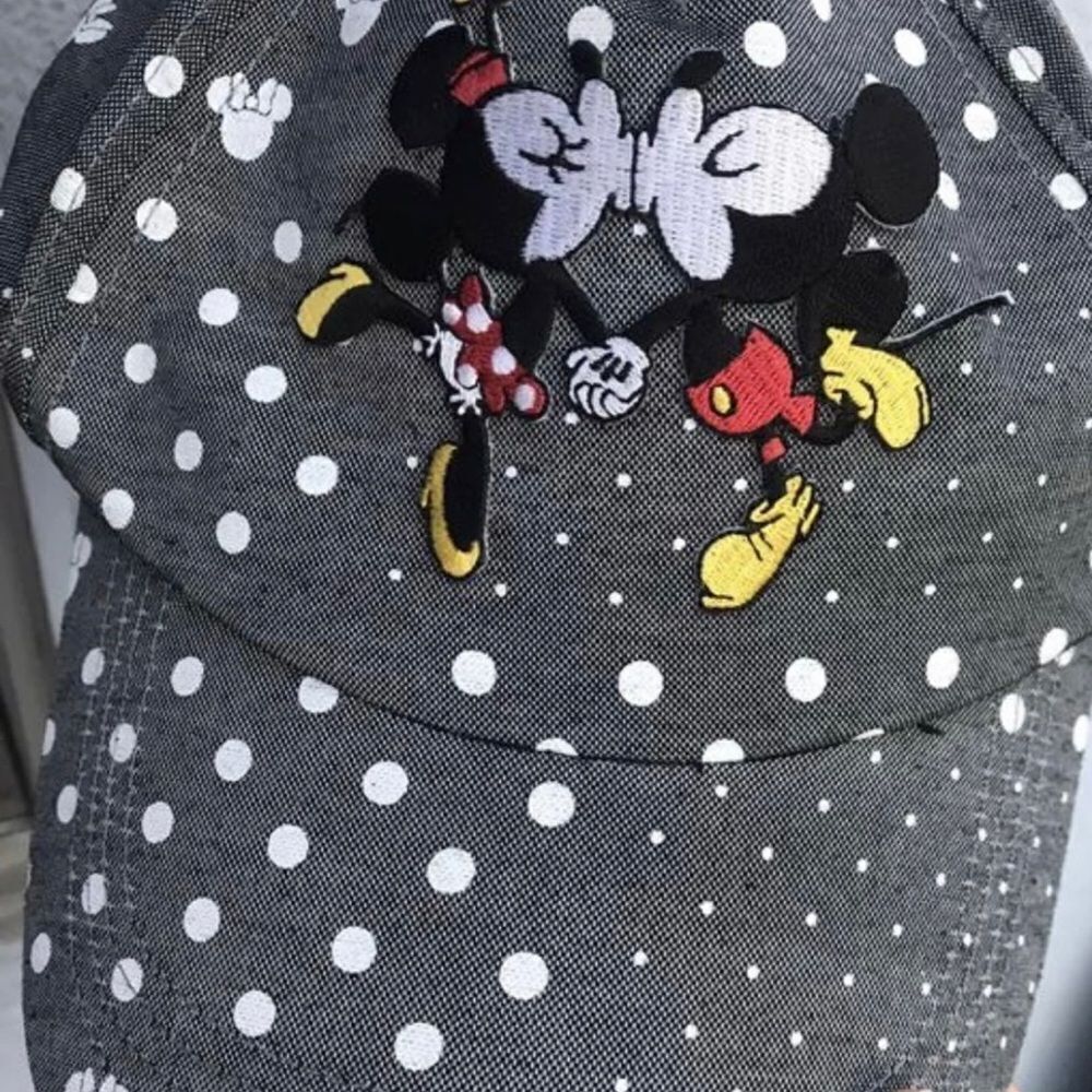 Disney Minnie Mouse Kissing Mickey Mouse 
Polka dots cap. Cute!